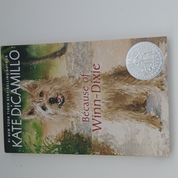 Three softcover books for children ages 8 to 12 - Picture 3 of 5